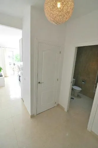 Apartamento Orlando 0*, Costa Adeje (Tenerife) Spain