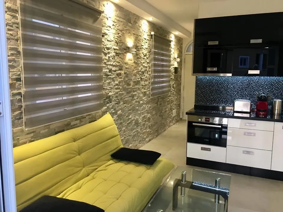 Apartamento Orlando 阿德耶 公寓